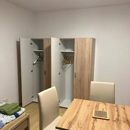Appartementhaus Lekic דירה